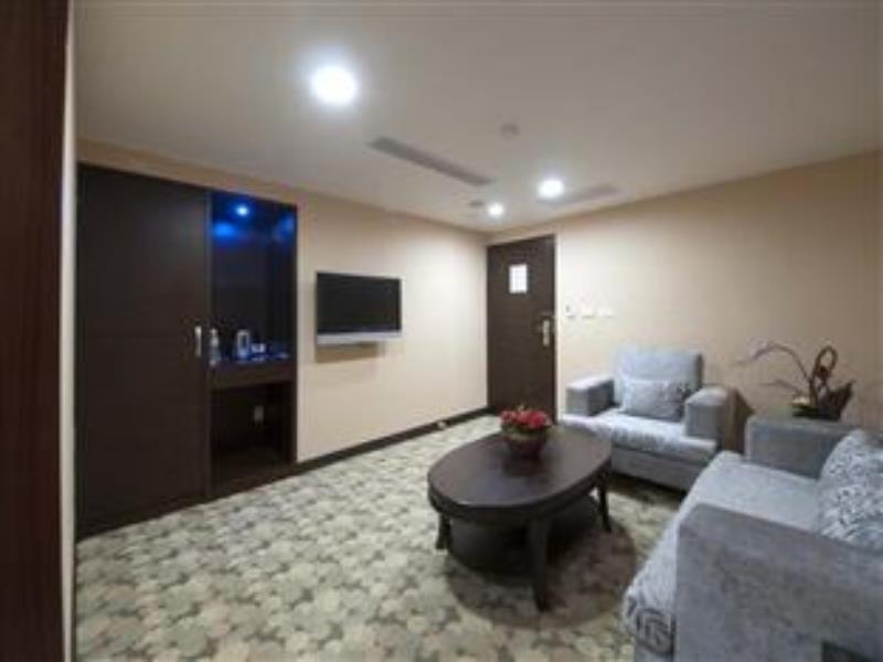Metropolis Hotel Taoyuan Exterior photo