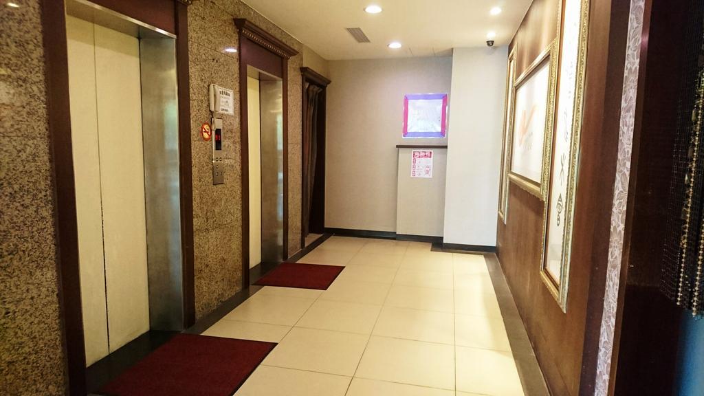Metropolis Hotel Taoyuan Exterior photo